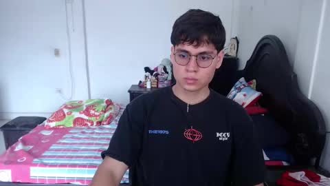 Snapshot of kafer_1022 chatting on 02-14-26, 06:26 kafer online show from 02-14-26, 06:26