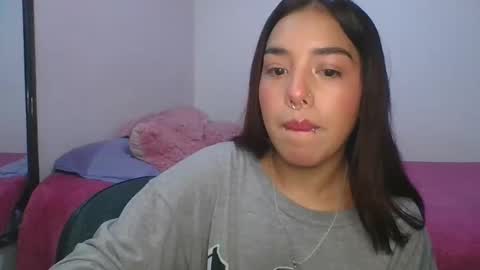 Snapshot of kahelipurple chatting on 01-25-25, 01:32 KAHELIINDEPENDENT MODEL online show from 01-25-25, 01:32