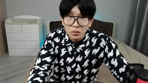 Snapshot of kai_chicken chatting on 12-04-25, 09:45 Kai Chicken online show from 12-04-25, 09:45