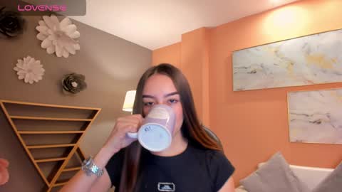 Kaia Ferreira online show from 01-27-25, 12:05