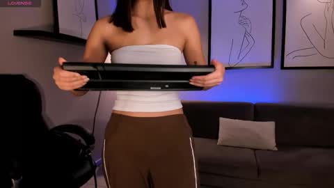 Kaia Ferreira online show from 11-30-25, 11:47