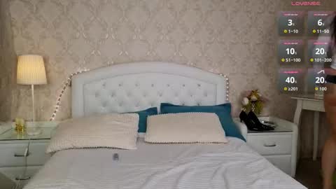 Kaia Monday Thursday FridaySaturdaySunday online show from 11-22-25, 12:15