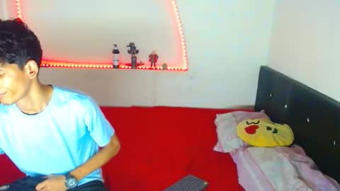 Snapshot of kaiborman00 chatting on 12-04-25, 02:54 KAI LIAM online show from 12-04-25, 02:54