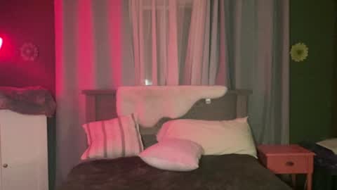 Kailee Smile online show from 11-11-25, 04:45