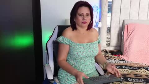 kaily jonness online show from 12-18-24, 05:42