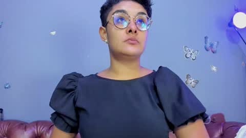 kaira_mosse_ online show from 11-30-25, 11:36