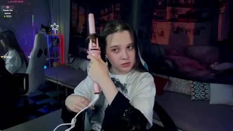 Snapshot of kaisajenner chatting on 12-20-25, 05:53 Kaisa online show from 12-20-25, 05:53