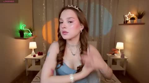 Snapshot of kaisajenner chatting on 02-25-26, 11:09 Kaisa online show from 02-25-26, 11:09