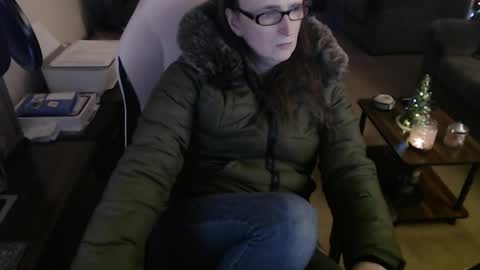 Snapshot of kait331 chatting on 12-04-24, 01:36 Camprincess331 online show from 12-04-24, 01:36