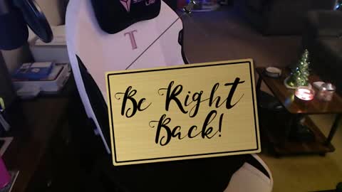 Snapshot of kait331 chatting on 12-10-24, 01:11 Camprincess331 online show from 12-10-24, 01:11