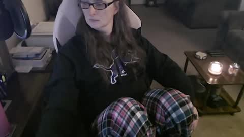 Snapshot of kait331 chatting on 01-05-25, 01:03 Camprincess331 online show from 01-05-25, 01:03