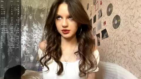 Snapshot of kaitlinmorphis chatting on 05-28-26, 09:17 Roniy online show from 05-28-26, 09:17