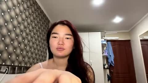 Sakura online show from 06-29-26, 04:07