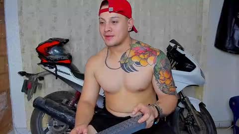 Kaledd musclees room Master online show from 12-22-24, 03:22