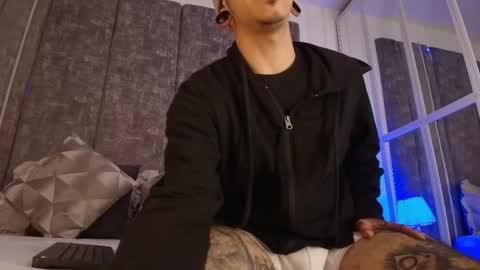 Snapshot of kaletattoos chatting on 04-28-26, 10:53 Kale online show from 04-28-26, 10:53