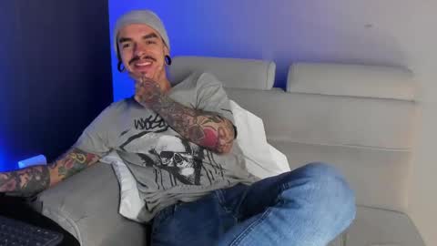 Snapshot of kaletattoos chatting on 05-09-26, 09:47 Kale online show from 05-09-26, 09:47