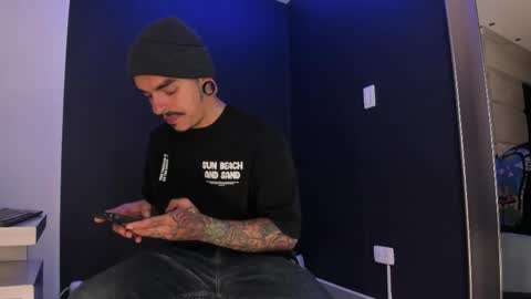 Snapshot of kaletattoos chatting on 06-09-26, 11:11 Kale online show from 06-09-26, 11:11