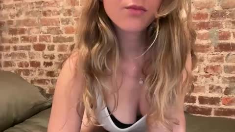 kaleyy22 online show from 04-25-26, 06:05
