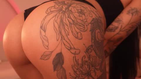 Snapshot of kali_hiill chatting on 12-16-25, 01:43 Sweet Kali online show from 12-16-25, 01:43