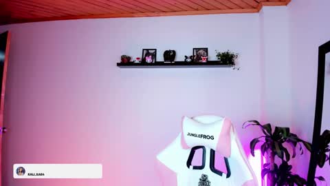 Snapshot of kali_ka chatting on 11-29-25, 02:47 Kali Ka Please help me with your thumbs up its important dont forget my birthday on October 26 online show from 11-29-25, 02:47