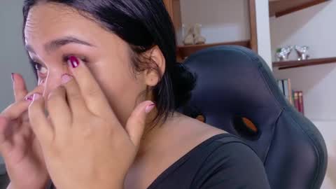 Snapshot of kali_sweet chatting on 06-02-26, 03:08 AndreaLactating online show from 06-02-26, 03:08