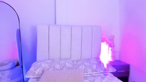 Snapshot of kalibloom_ chatting on 05-27-26, 01:57 Kali Bloom online show from 05-27-26, 01:57
