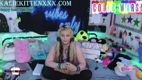 Snapshot of kaliekitten chatting on 06-11-26, 12:32 KalieKitten online show from 06-11-26, 12:32