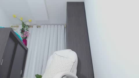 Hannah online show from 12-15-24, 03:02