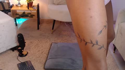 kalola_guerra online show from 12-29-24, 06:35