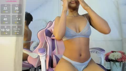 Snapshot of kamila_arias chatting on 12-17-24, 07:04 online show from 12-17-24, 07:04