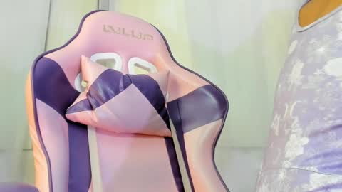 Snapshot of kamila_arias chatting on 02-03-25, 12:03 online show from 02-03-25, 12:03