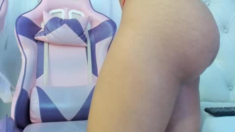 Snapshot of kamila_arias chatting on 03-10-25, 12:15 online show from 03-10-25, 12:15