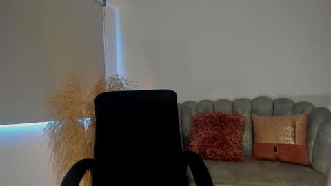 Snapshot of kamilamonroe chatting on 02-06-26, 05:05 Kamila Monroe online show from 02-06-26, 05:05