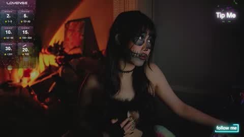 kamilee__xo online show from 10-31-25, 07:48