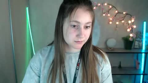 Snapshot of kamilla_love_ chatting on 05-23-26, 12:53 kamilla_love_ online show from 05-23-26, 12:53