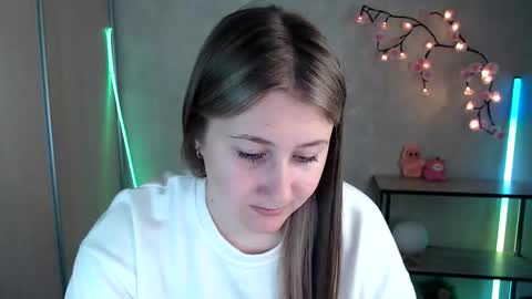 Snapshot of kamilla_love_ chatting on 05-30-26, 12:02 kamilla_love_ online show from 05-30-26, 12:02