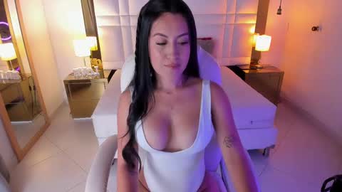 Snapshot of kamillaxx chatting on 02-12-25, 03:16 Kamila online show from 02-12-25, 03:16