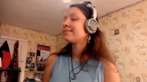 Mari  Simmons online show from 09-16-25, 07:20