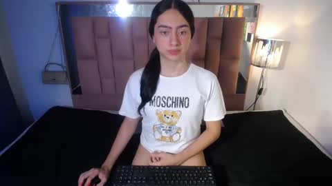 Snapshot of kammi_candy chatting on 10-14-25, 01:06 -- kammi -- online show from 10-14-25, 01:06