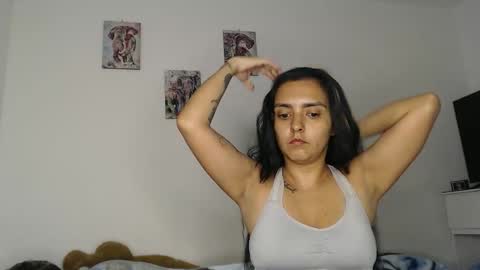 Snapshot of kammy_cami chatting on 01-06-26, 09:02 kammy y camila online show from 01-06-26, 09:02