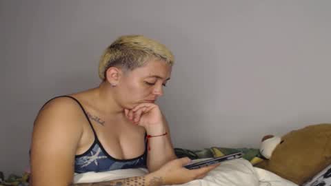 Snapshot of kammy_cami chatting on 02-03-26, 10:48 kammy y camila online show from 02-03-26, 10:48