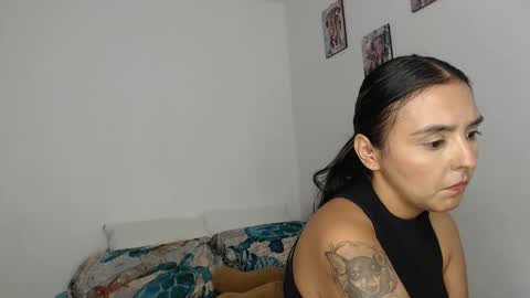 Snapshot of kammy_cami chatting on 02-19-26, 11:34 kammy y camila online show from 02-19-26, 11:34