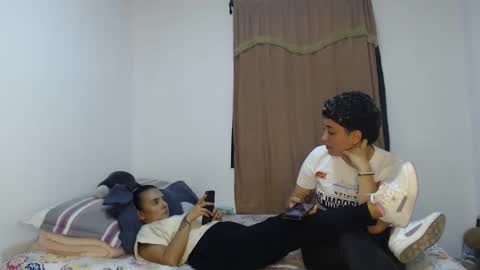 Snapshot of kammy_cami chatting on 05-19-26, 11:11 kammy y camila online show from 05-19-26, 11:11