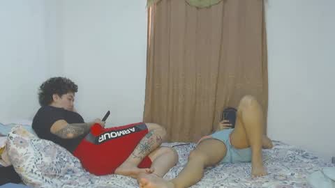 Snapshot of kammy_cami chatting on 06-03-26, 02:33 kammy y camila online show from 06-03-26, 02:33