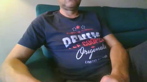 Snapshot of kanaletto chatting on 12-05-25, 12:14 Mario online show from 12-05-25, 12:14