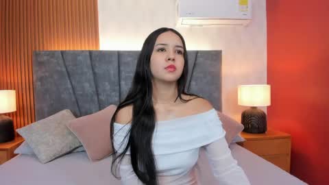 Snapshot of kandy_doll chatting on 05-14-26, 06:37 Deisy Miller online show from 05-14-26, 06:37