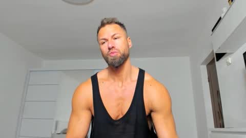 Snapshot of kanegriffin26 chatting on 02-14-25, 05:03 Kane OF strongkane online show from 02-14-25, 05:03
