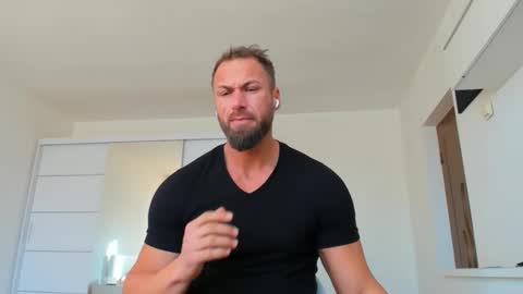 Snapshot of kanegriffin26 chatting on 02-24-25, 06:38 Kane OF strongkane online show from 02-24-25, 06:38
