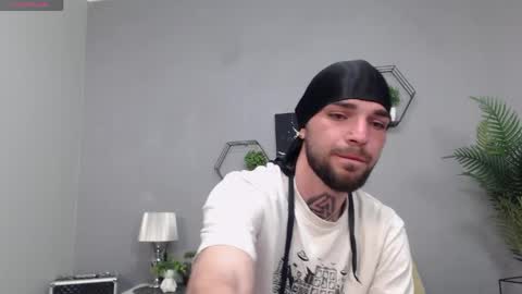 Snapshot of kanehunter chatting on 04-28-26, 07:52 Kane online show from 04-28-26, 07:52