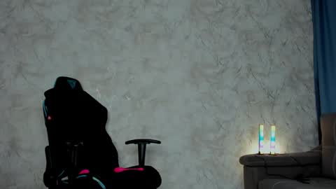 Snapshot of kaow65 chatting on 01-08-25, 05:16 Emma online show from 01-08-25, 05:16